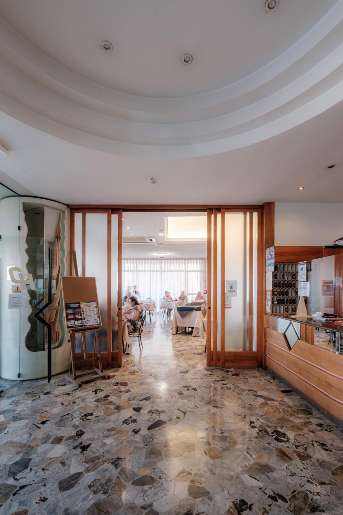 Hotel Crown Rimini Eksteriør bilde