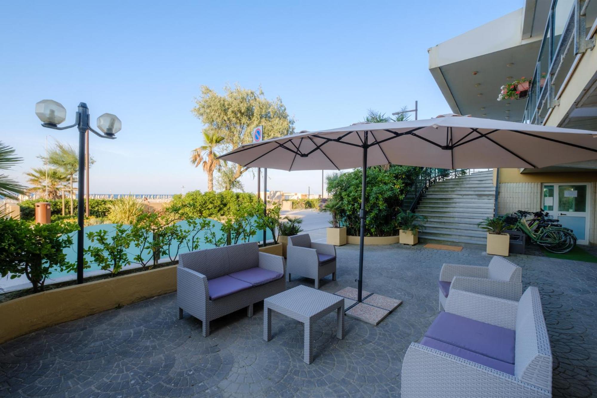 Hotel Crown Rimini Eksteriør bilde
