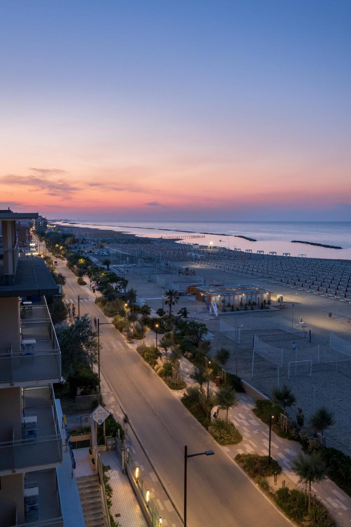 Hotel Crown Rimini Eksteriør bilde