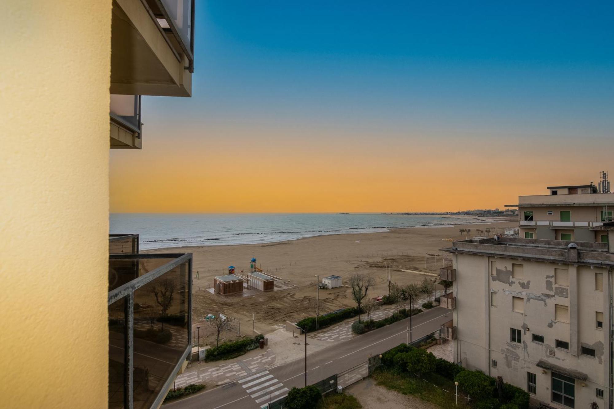 Hotel Crown Rimini Eksteriør bilde