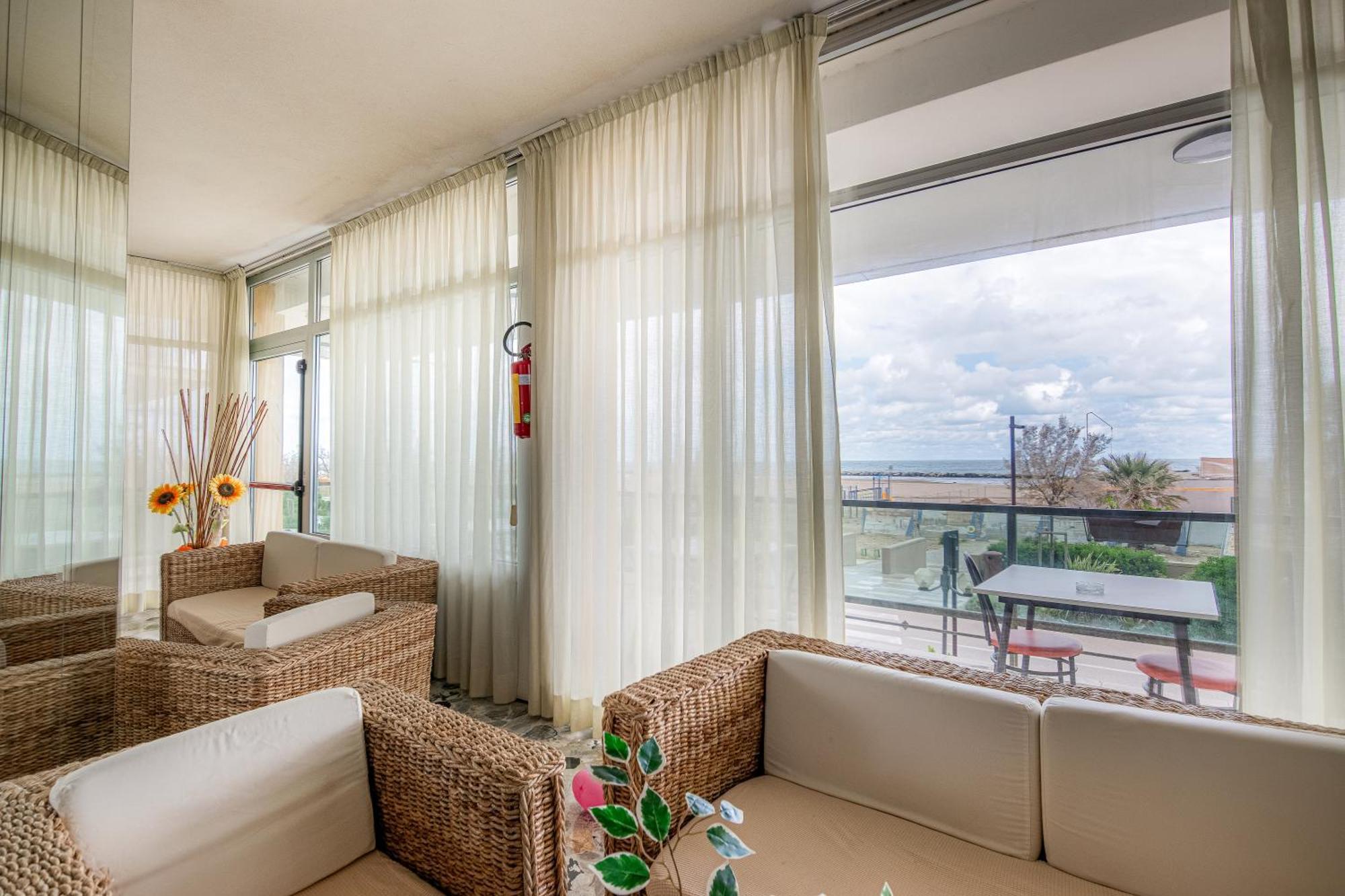 Hotel Crown Rimini Eksteriør bilde