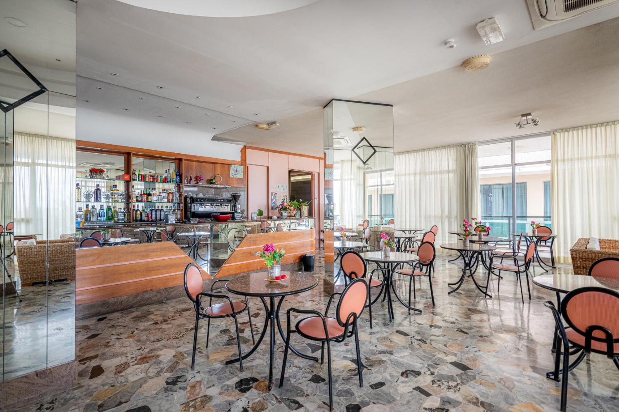 Hotel Crown Rimini Eksteriør bilde