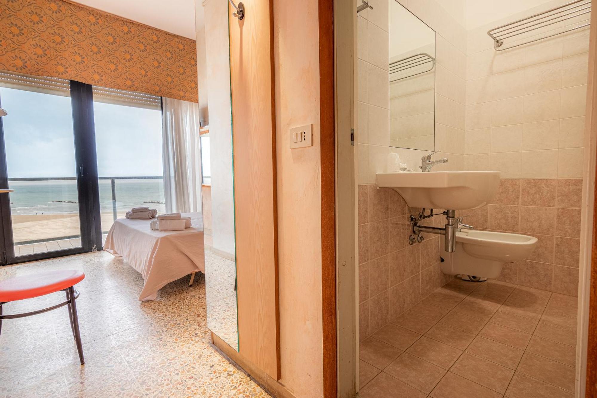 Hotel Crown Rimini Eksteriør bilde